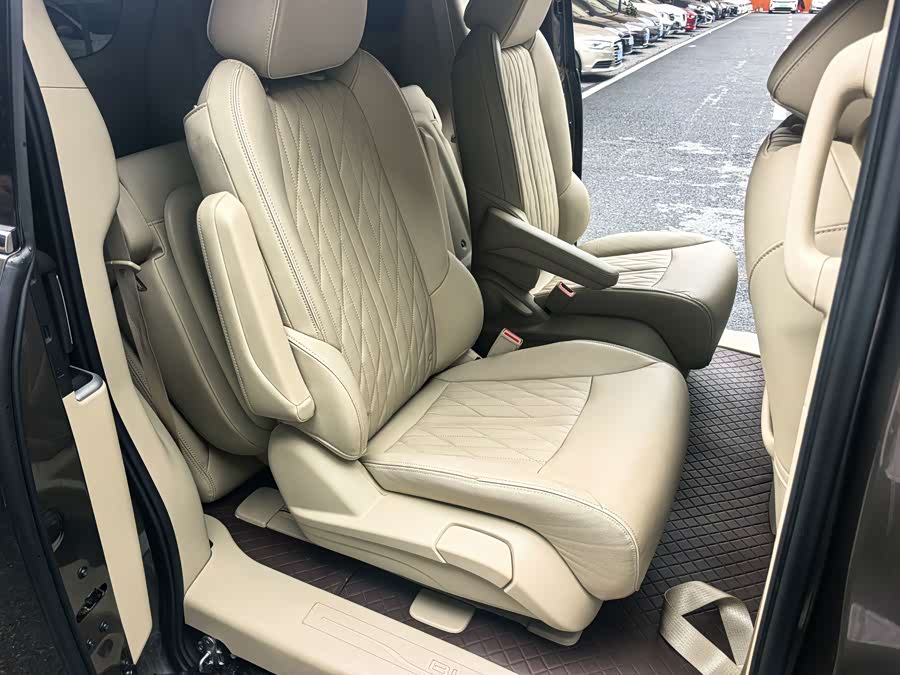 Buick GL8 2023 Land Business Class 652T Luxury - zdjęcie 12