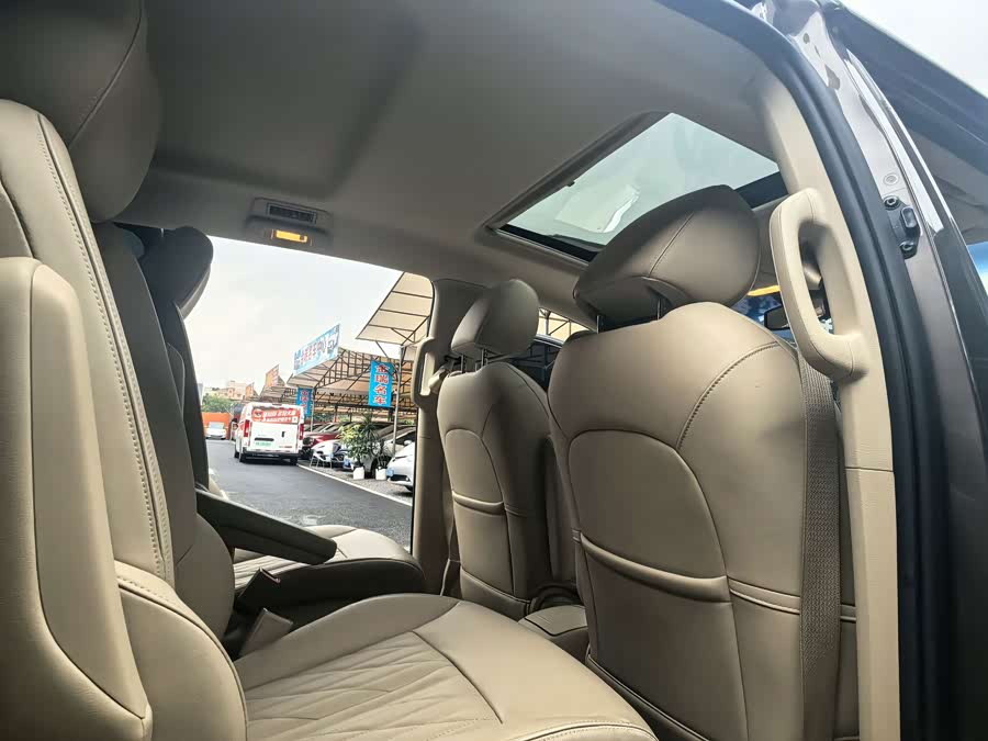 Buick GL8 2023 Land Business Class 652T Luxury - zdjęcie 13