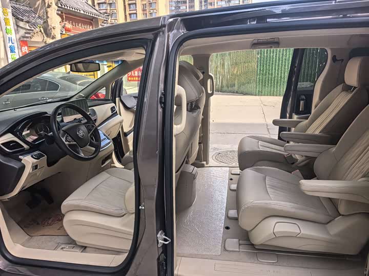 Buick GL8 2023 Land Business Class 652T Luxury - zdjęcie 17
