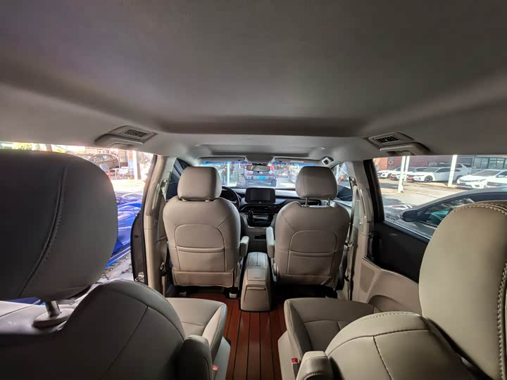 Buick GL8 2023 Land Business Class 652T Luxury - zdjęcie 18