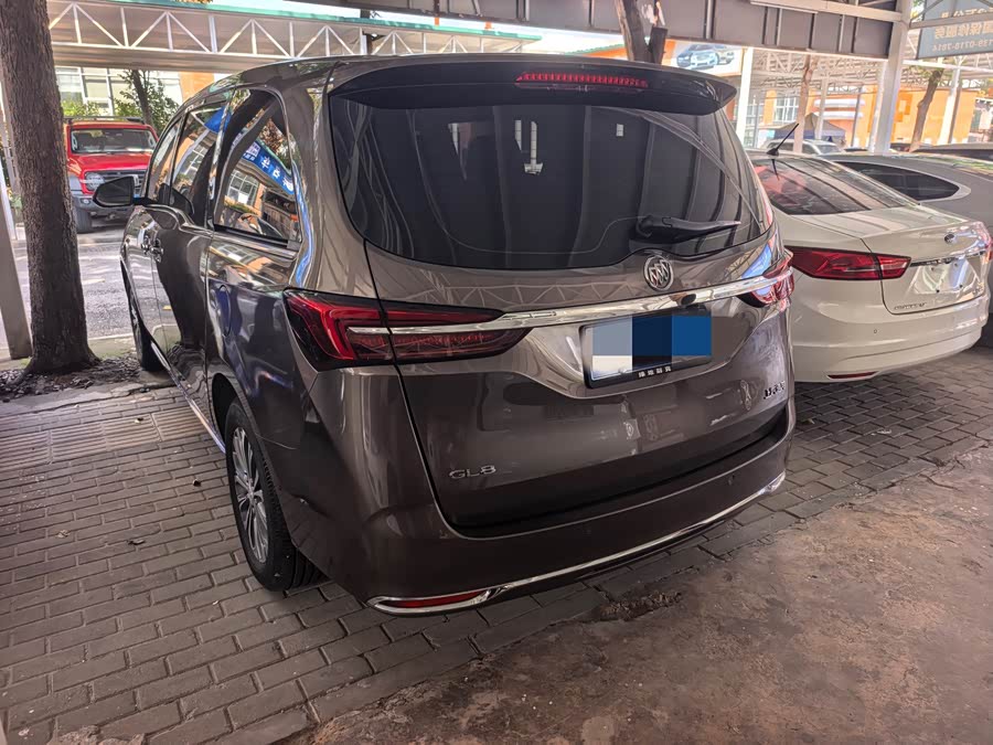 Buick GL8 2023 Land Business Class 652T Luxury - zdjęcie 4