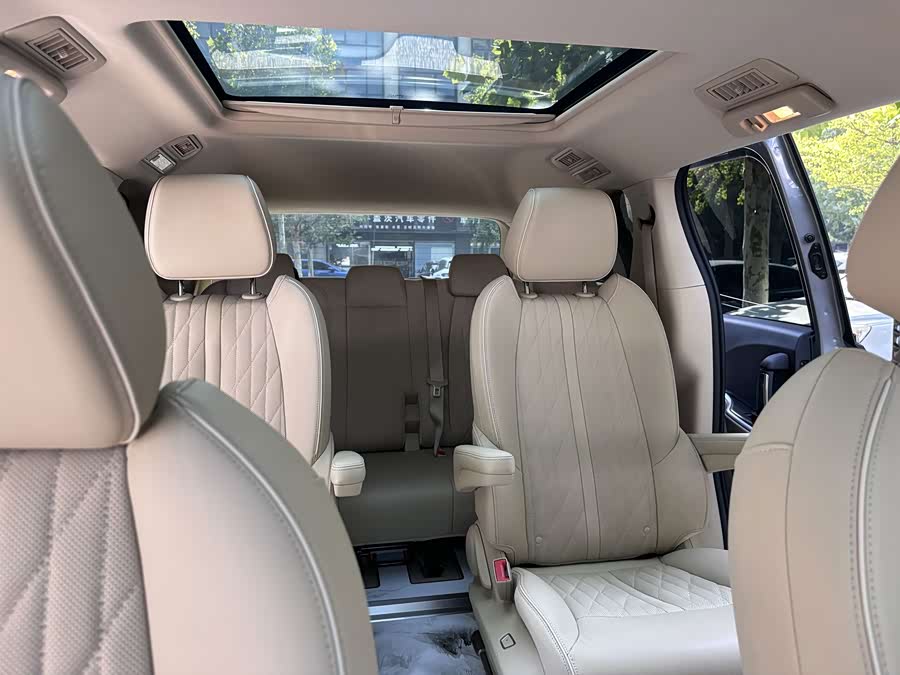 Buick GL8 2023 Luxury - zdjęcie 13