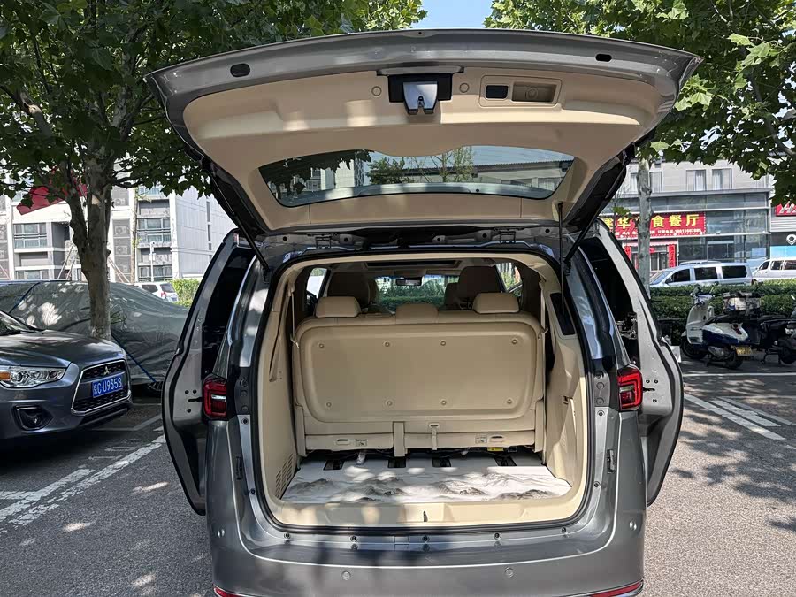 Buick GL8 2023 Luxury - zdjęcie 14