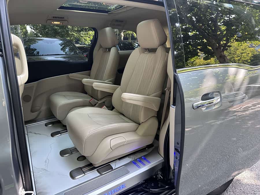Buick GL8 2023 Luxury - zdjęcie 7