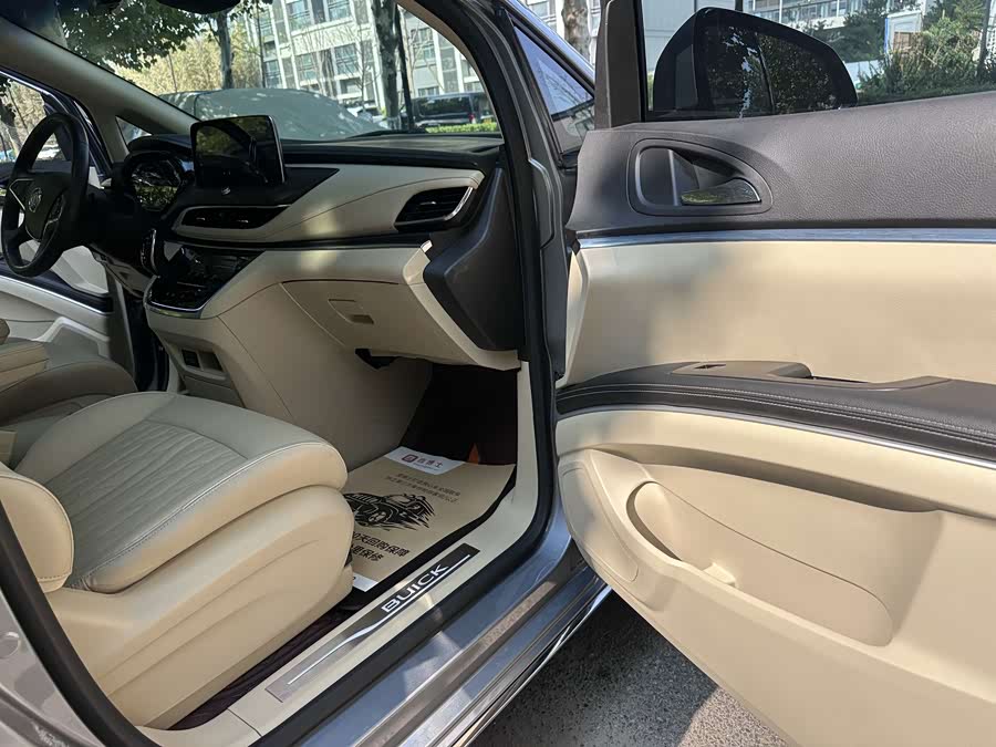 Buick GL8 2023 Luxury - zdjęcie 8
