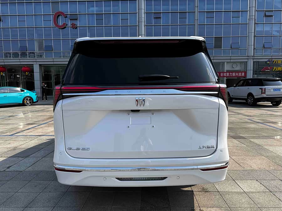 Buick GL8 2025 Luxury - zdjęcie 5