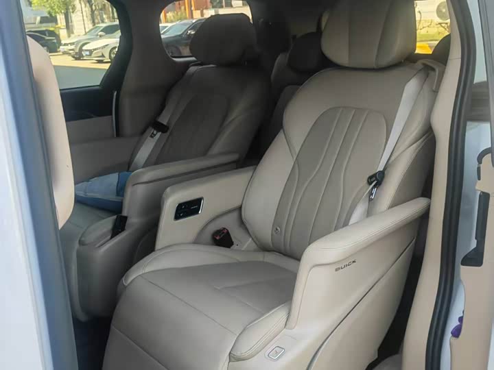Buick GL8 New Energy 2025 Luxurious Version - zdjęcie 20