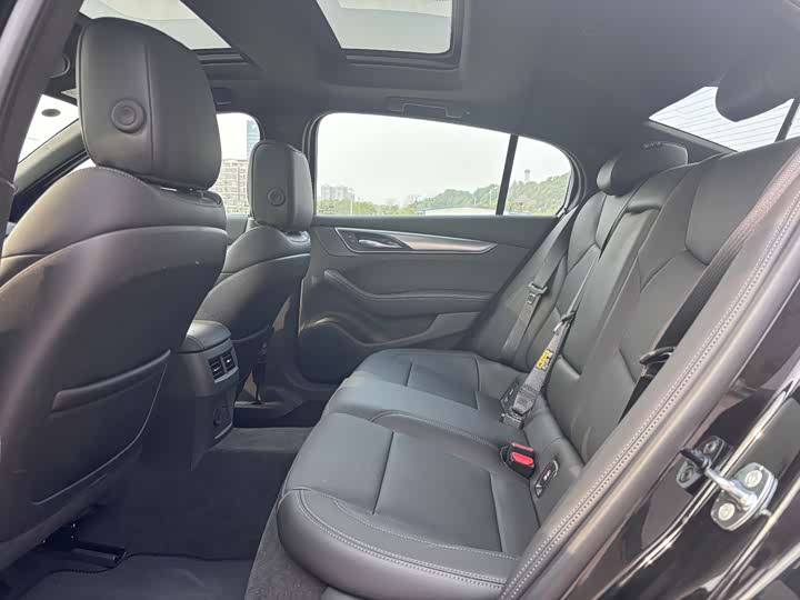 Cadillac CT5 2024 28T Luxury Pro - zdjęcie 17
