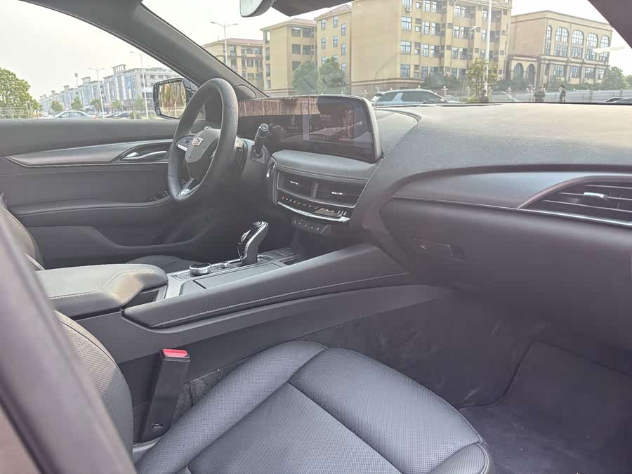 Cadillac CT5 2024 28T Luxury Pro - zdjęcie 10