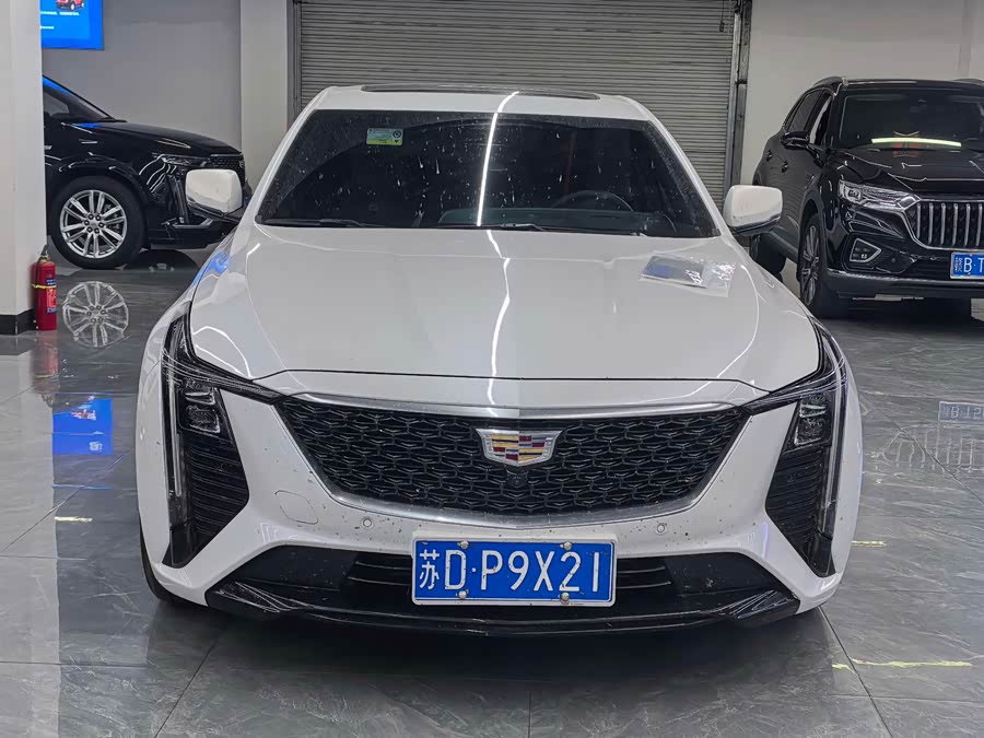 Cadillac CT5 2025 28T City Sport - zdjęcie 2