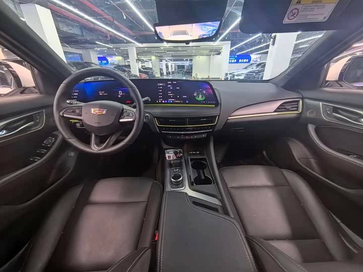 Cadillac CT5 2025 28T City Sport - zdjęcie 15