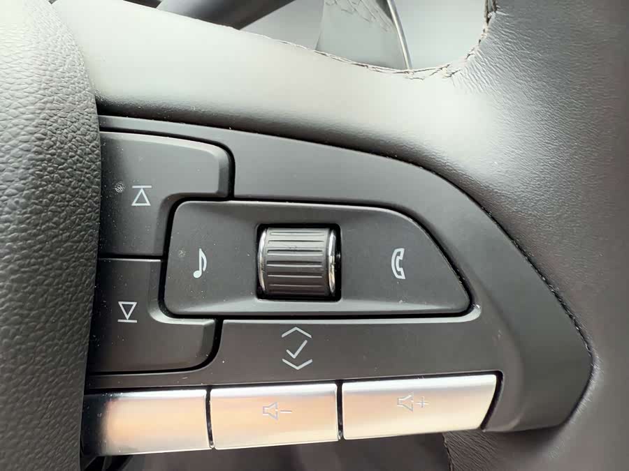 Cadillac CT5 2025 28T Track Performance Edition + Peak Track Package - zdjęcie 17