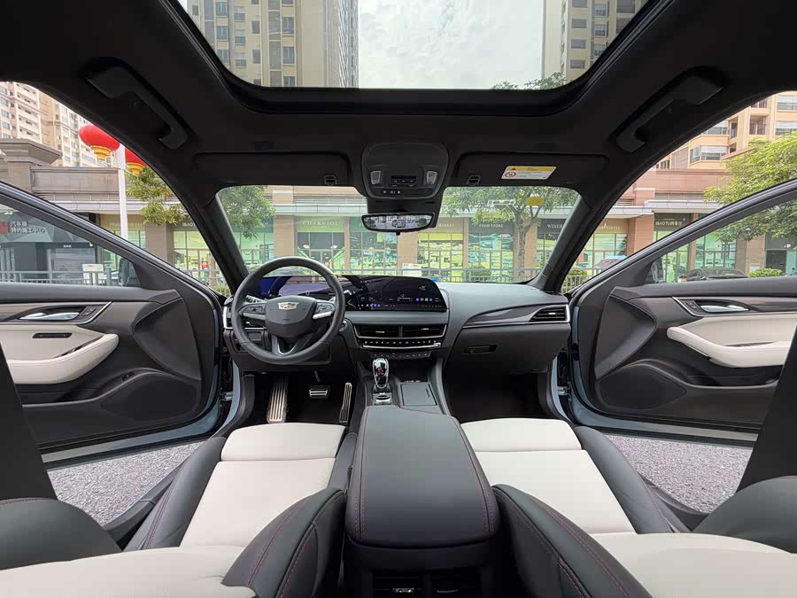 Cadillac CT5 2025 28T Track Performance Edition + Peak Track Package - zdjęcie 20