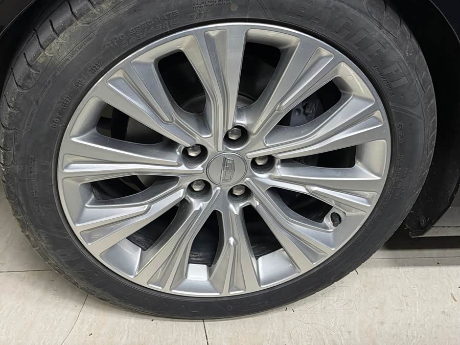 Cadillac CT6 2023 28T Premium - zdjęcie 3