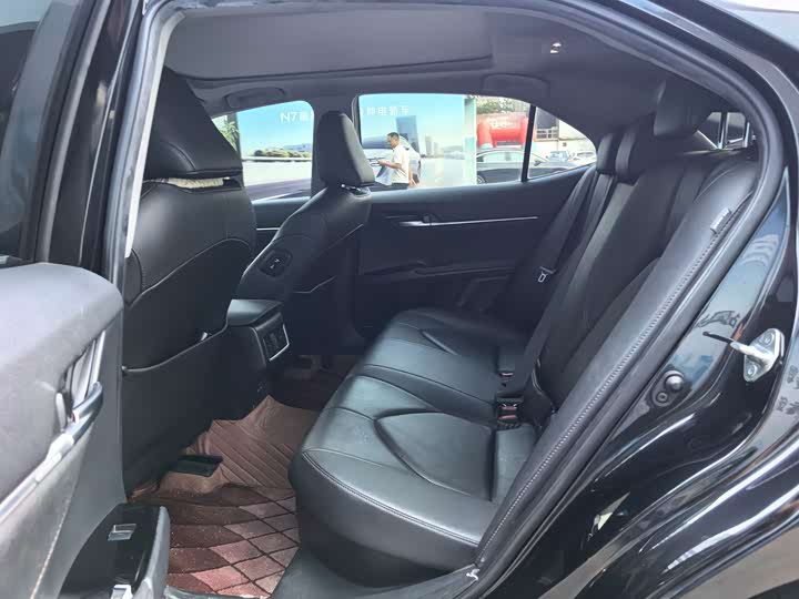 Camry 2023 2.5HG Luxury - zdjęcie 17