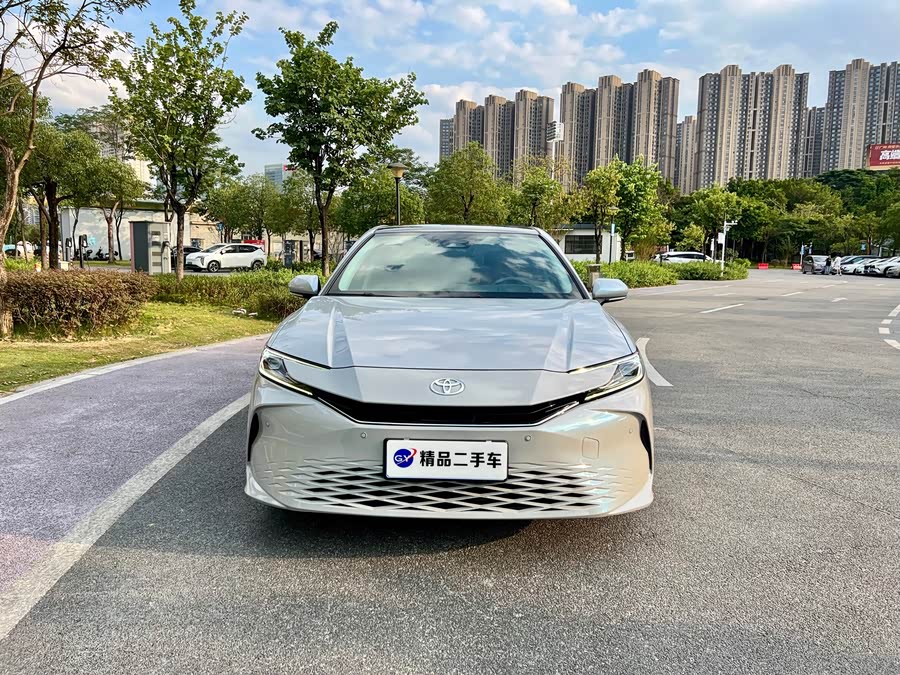 Camry 2024 2.0HG Premium - zdjęcie 2