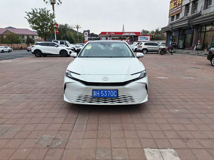 Camry 2024 2.0HG Premium - zdjęcie 11