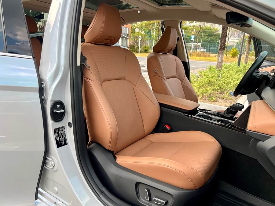 Camry 2024 2.0HG Premium - zdjęcie 14