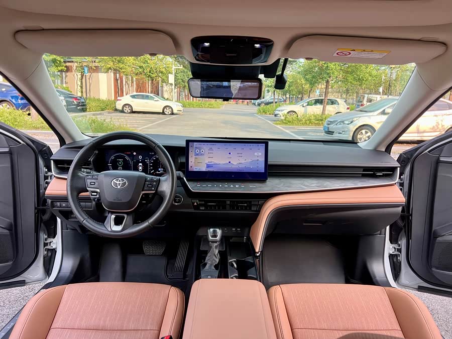 Camry 2024 2.0HG Premium - zdjęcie 17