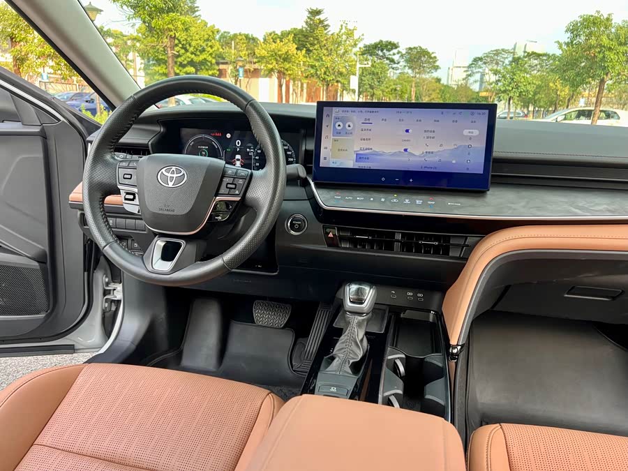 Camry 2024 2.0HG Premium - zdjęcie 18
