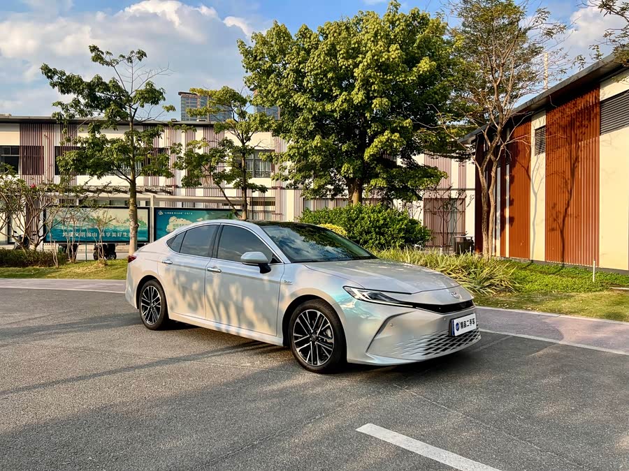 Camry 2024 2.0HG Premium - zdjęcie 3