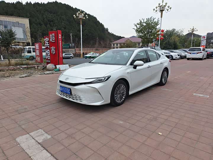 Camry 2024 2.0HG Premium - zdjęcie 10
