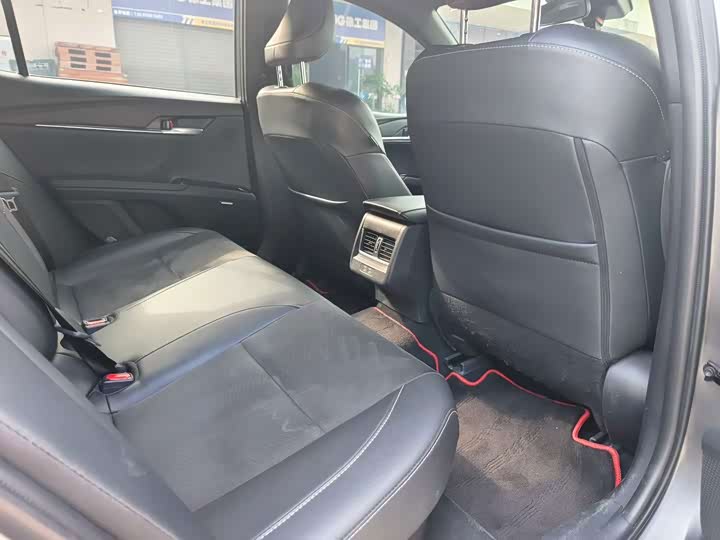 Camry 2025 2.0HXS Hybrid Glory - zdjęcie 17