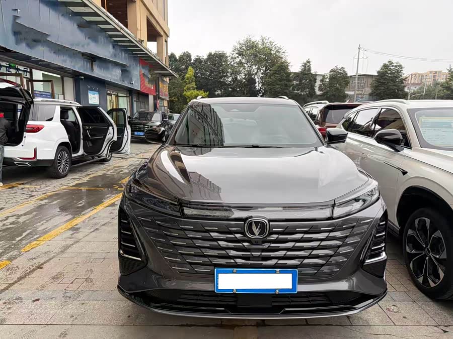 Changan CS75PLUS 2024 3rd Gen Champion 1.5T Smart Driving Edition - zdjęcie 2