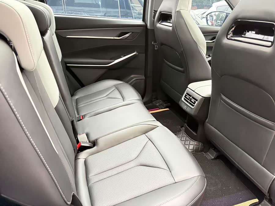 Changan CS75PLUS 2024 3rd Gen Champion 1.5T Smart Driving Edition - zdjęcie 12