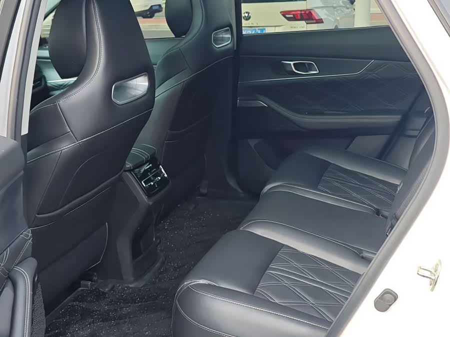 Changan UNI-K 2024 2.0T 2WD Global Edition - zdjęcie 9