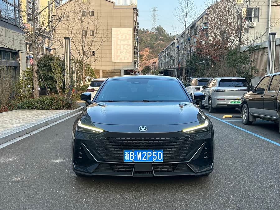 Changan UNI-V 2023 1.5T Premium - zdjęcie 2