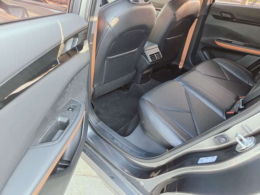 Changan UNI-V 2023 1.5T Premium - zdjęcie 11
