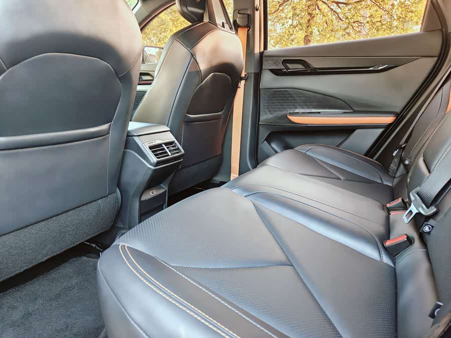 Changan UNI-V 2023 1.5T Premium - zdjęcie 12