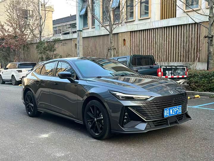 Changan UNI-V 2023 1.5T Premium - zdjęcie 12