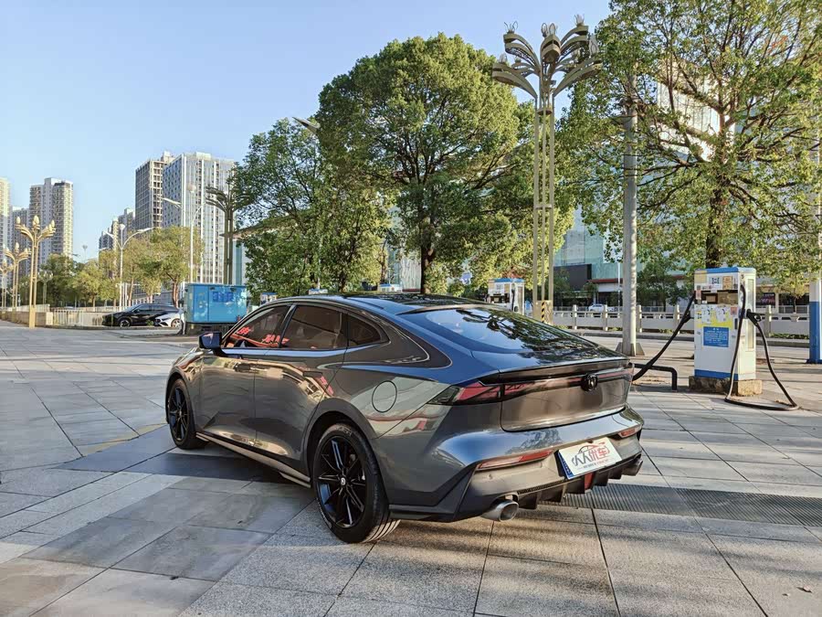 Changan UNI-V 2023 1.5T Premium - zdjęcie 4