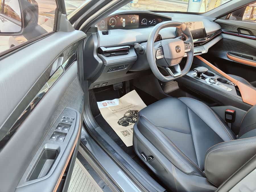 Changan UNI-V 2023 1.5T Premium - zdjęcie 10