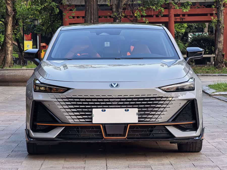 Changan UNI-V 2023 1.5T Sport - zdjęcie 2