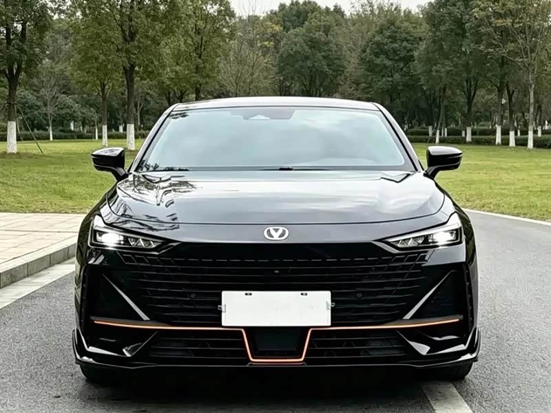Changan UNI-V 2023 1.5T Sport - zdjęcie 2