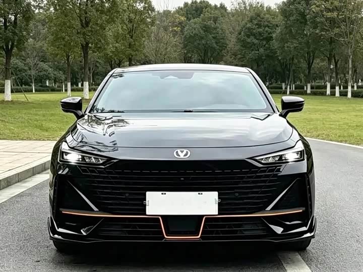 Changan UNI-V 2023 1.5T Sport - zdjęcie 16