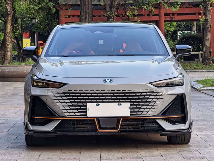 Changan UNI-V 2023 1.5T Sport - zdjęcie 17