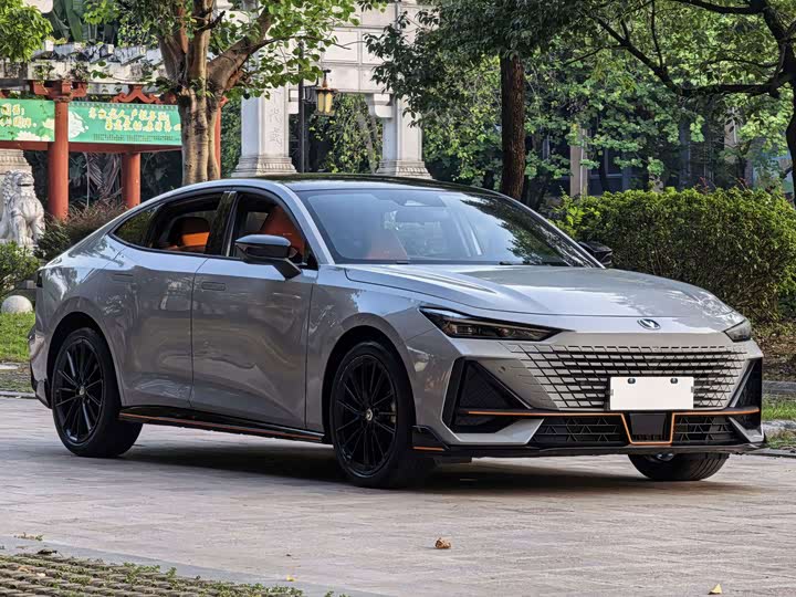 Changan UNI-V 2023 1.5T Sport - zdjęcie 18