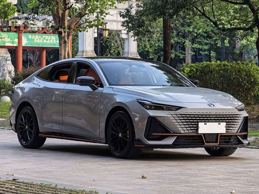 Changan UNI-V 2023 1.5T Sport - zdjęcie 3