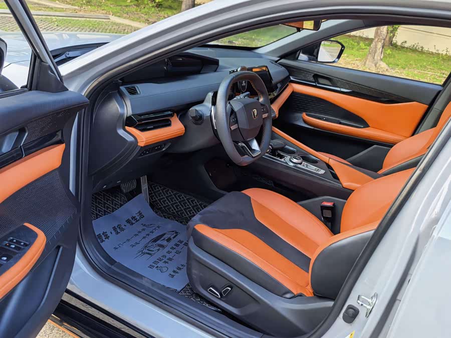 Changan UNI-V 2023 1.5T Sport - zdjęcie 8