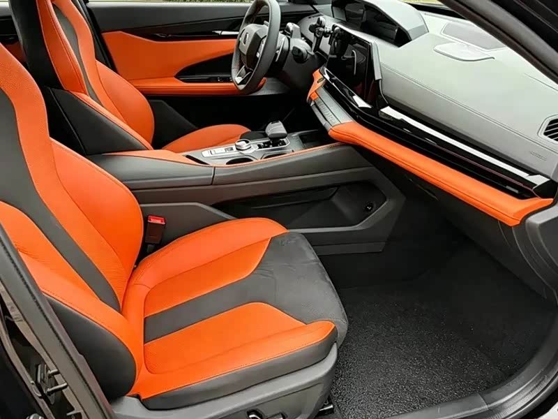 Changan UNI-V 2023 1.5T Sport - zdjęcie 8