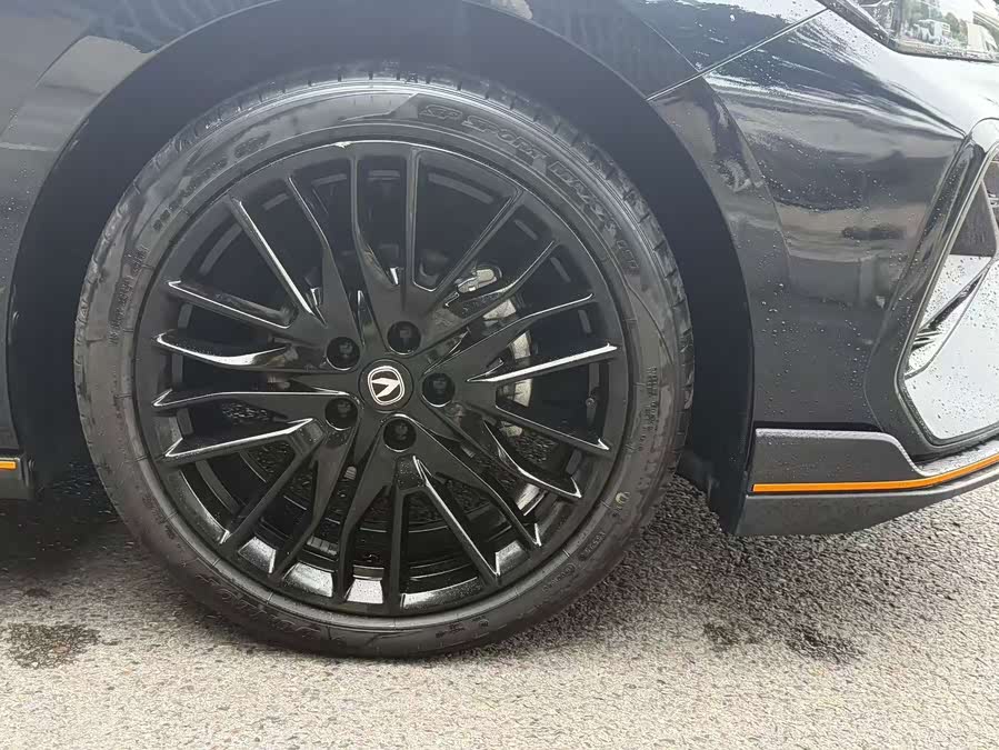 Changan UNI-V 2025 1.5T 500Bar Premium Sports Edition - zdjęcie 5