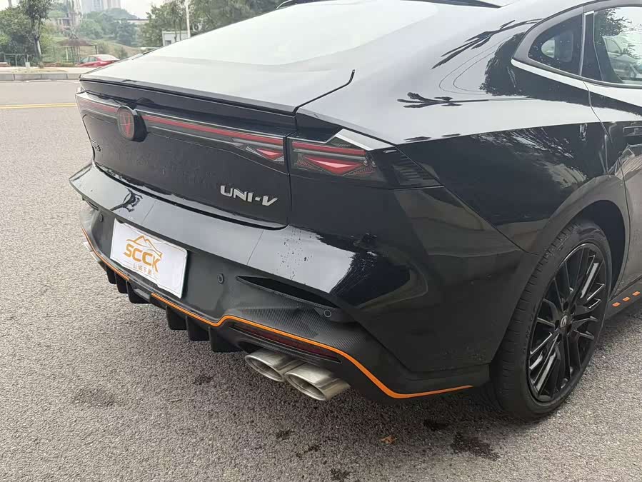 Changan UNI-V 2025 1.5T 500Bar Premium Sports Edition - zdjęcie 10