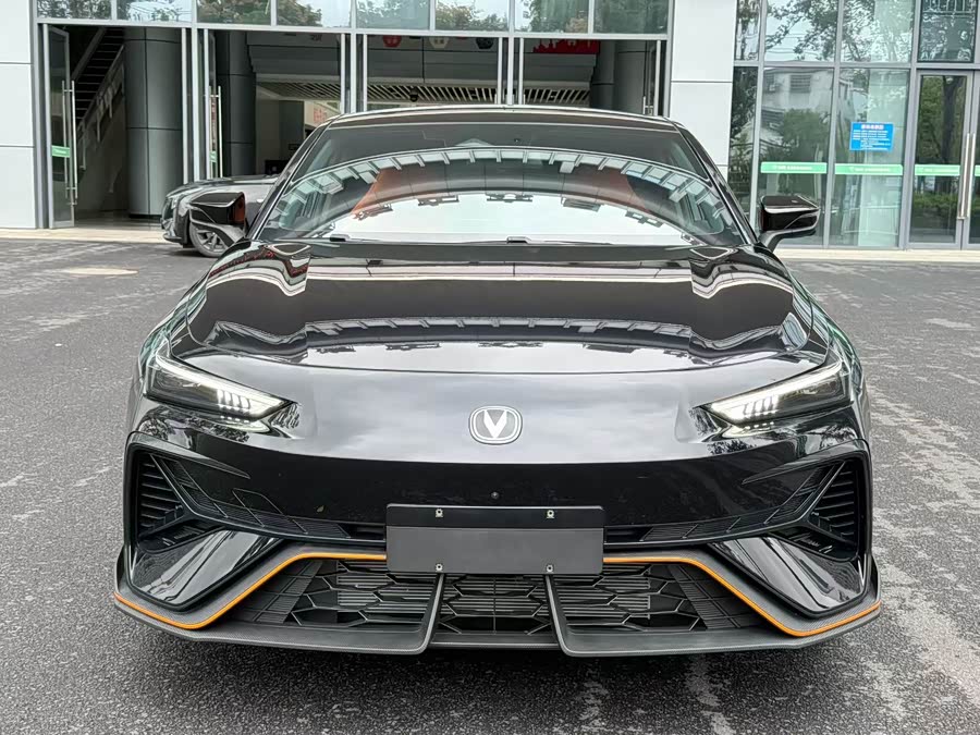 Changan UNI-V 2025 Third Generation 2.0T Powerful Version - zdjęcie 2