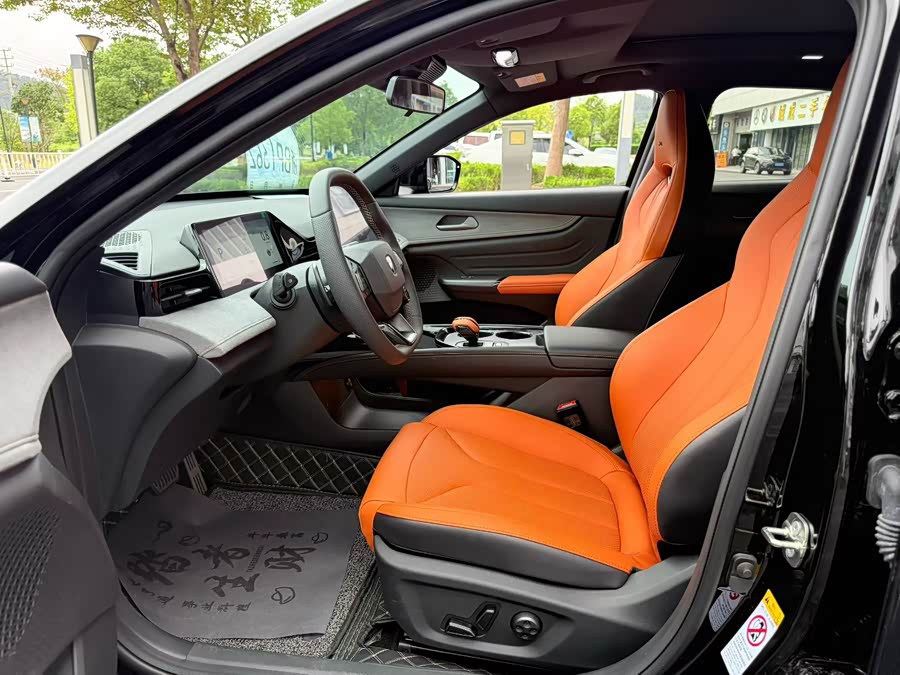 Changan UNI-V 2025 Third Generation 2.0T Powerful Version - zdjęcie 4