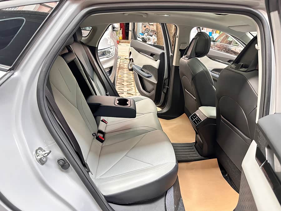 Changan UNI-V Smart Electric iDD 2023 Smart Electric iDD 1.5T 113km Smart Cool Version - zdjęcie 11