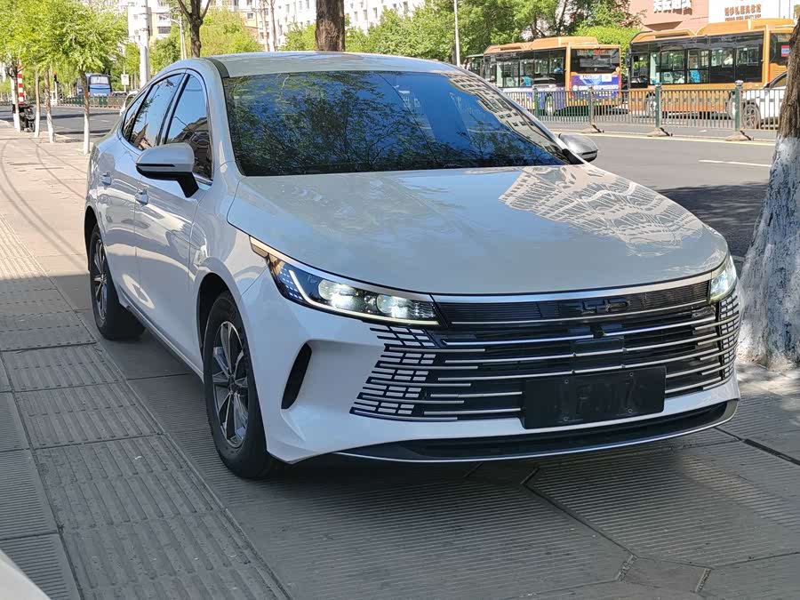 Chaser 05 2024 Glory DM-i 55KM Luxury - zdjęcie 1